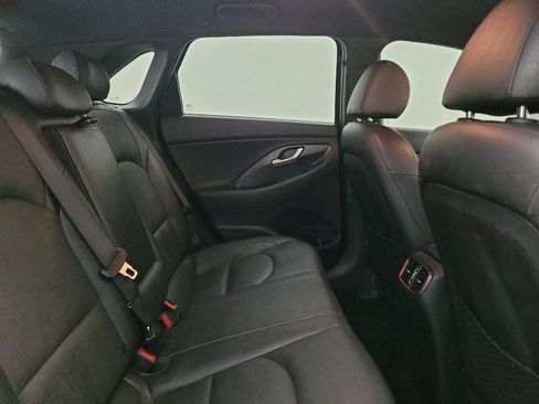 Used 2018 Hyundai Elantra GT Sport image 19