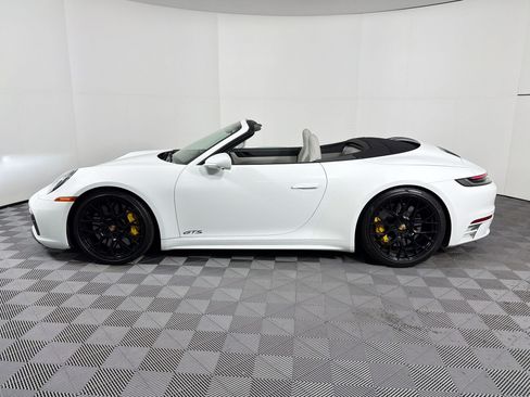 Used 2022 Porsche 911 Carrera 4 GTS AWD/4WD image 2