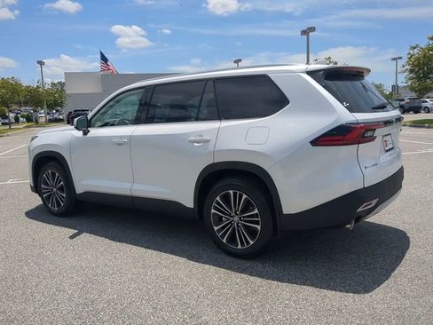 Certified 2026 Toyota Grand Highlander AWD Hybrid image 6