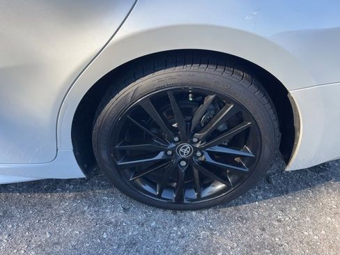 Used 2021 Toyota Camry XSE image 31