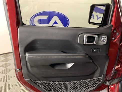 Used 2021 Jeep Wrangler Unlimited Sahara image 13