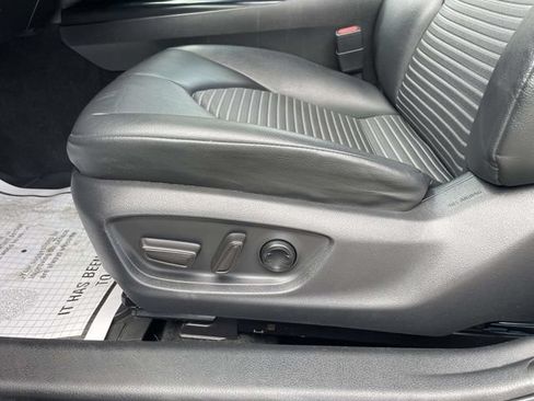 Used 2018 Toyota Camry SE FWD image 20