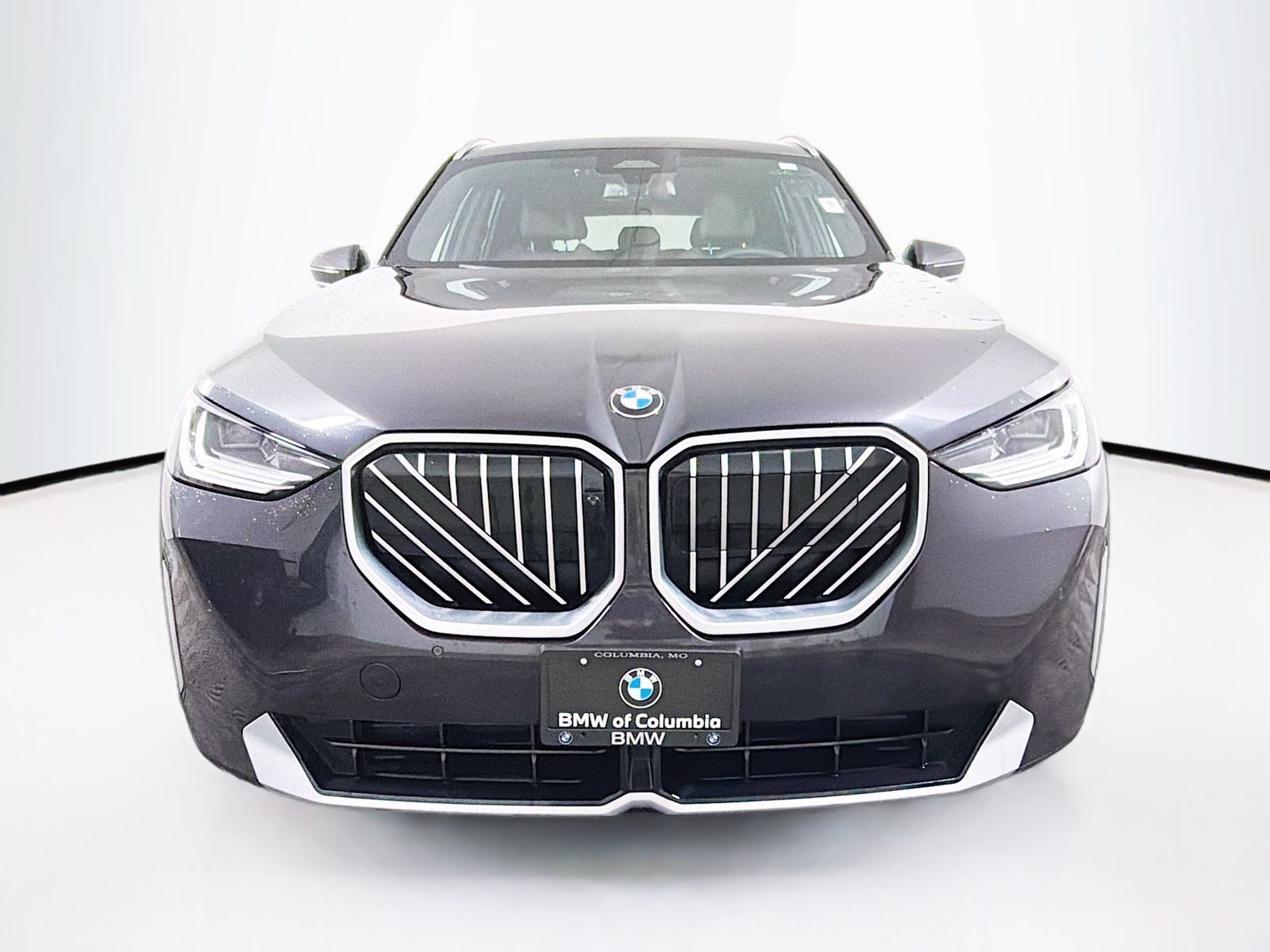Used 2025 BMW X3 xDrive30i w/ Premium Package AWD/4WD image 2