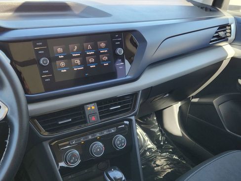 Used 2023 Volkswagen Taos SE w/ Panoramic Sunroof Package image 20