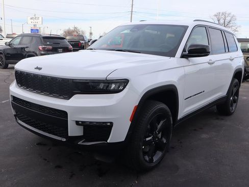 New 2025 Jeep Grand Cherokee L Limited image 22