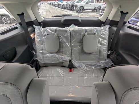 New 2026 Ford Explorer Active w/ Active Comfort Package image 16
