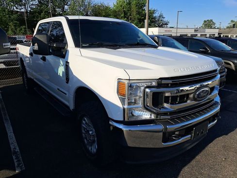 Used 2022 Ford F250 XLT w/ FX4 Off-Road Package AWD/4WD image 6