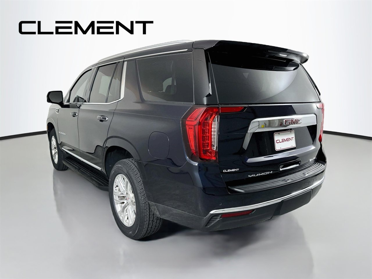 Used 2023 GMC Yukon SLT w/ SLT Premium Package AWD/4WD image 10