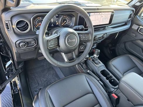 New 2025 Jeep Gladiator Sport image 13