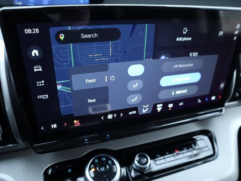 New 2025 Ford Expedition Active image 7