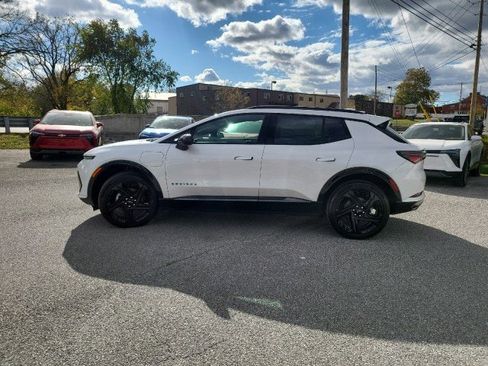 New 2025 Chevrolet Equinox EV RS image 7