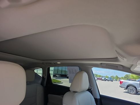 Used 2024 Nissan Murano SL image 23