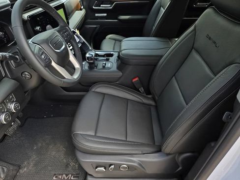 New 2026 GMC Sierra 1500 Denali w/ Technology Package AWD/4WD image 19
