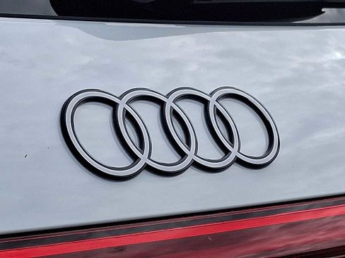 New 2025 Audi Q5 Premium Plus image 18