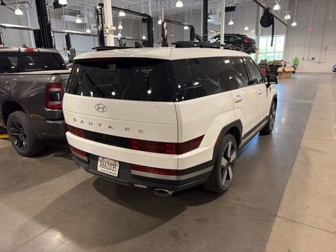 Used 2024 Hyundai Santa Fe Limited image 29