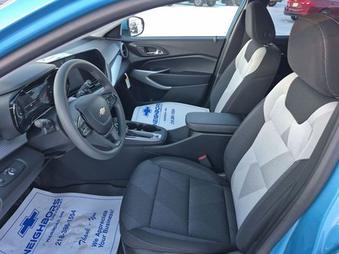 New 2026 Chevrolet Trax LS image 9