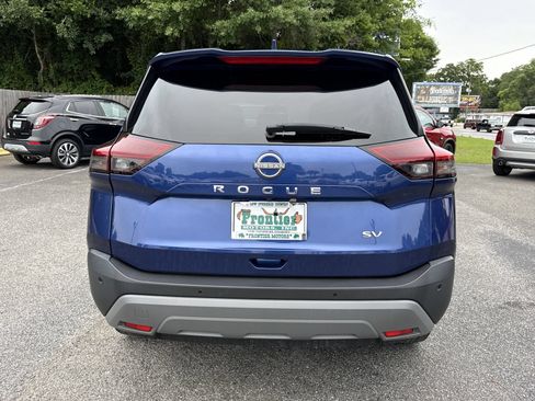 Used 2023 Nissan Rogue SV FWD image 4