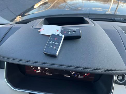 Used 2019 Land Rover Range Rover HSE image 44