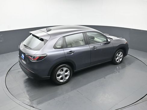 Certified 2023 Honda HR-V LX image 40