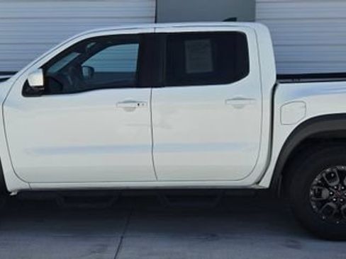 Used 2022 Nissan Frontier PRO-4X w/ Pro-4X Premium Package AWD/4WD image 2