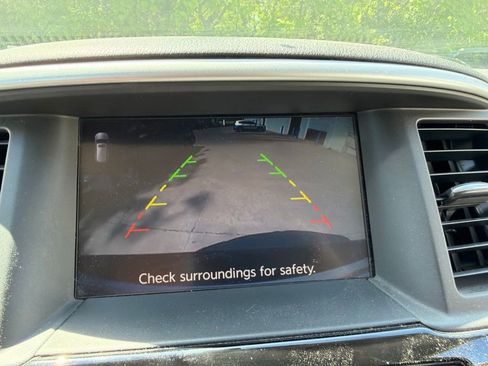 Used 2017 Nissan Pathfinder SV AWD/4WD image 24