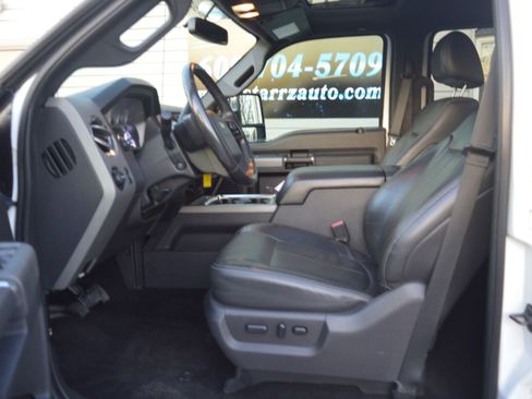 Used 2011 Ford F350 Lariat w/ Lariat Interior Pkg image 8