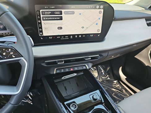 New 2026 Audi Q3 quattro 2.0T AWD/4WD image 21