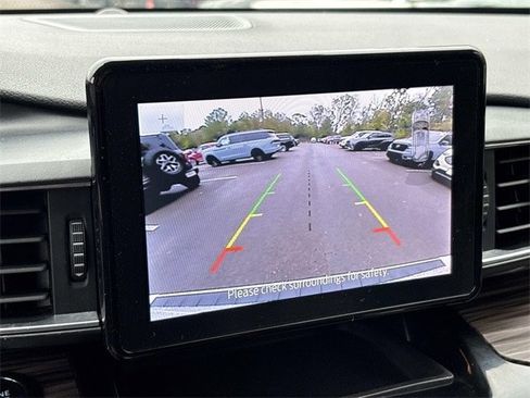 Certified 2024 Ford Explorer Limited image 33