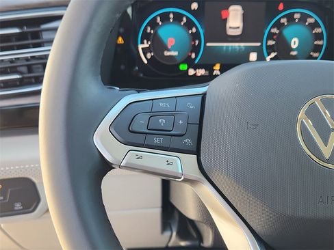 New 2026 Volkswagen Atlas SEL Premium R-Line image 9