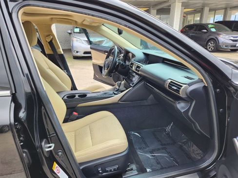 Used 2014 Lexus IS 250 w/ Navigation Package RWD image 12