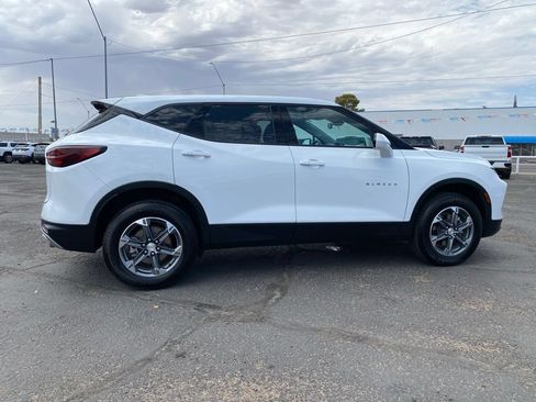 Used 2025 Chevrolet Blazer LT FWD image 5