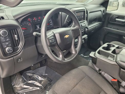 Used 2020 Chevrolet Silverado 1500 Custom w/ Custom Value Package image 14