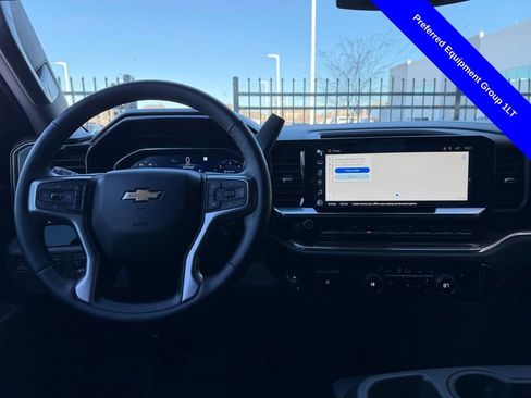 Used 2023 Chevrolet Silverado 1500 LT w/ Z71 Off-Road Package image 7