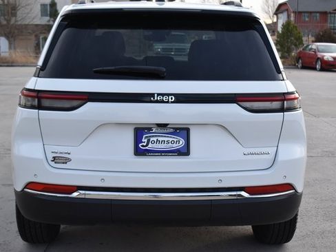 Used 2023 Jeep Grand Cherokee Laredo image 6