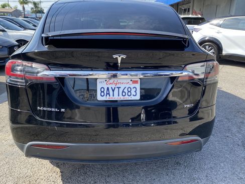 Used 2017 Tesla Model X 75D image 10
