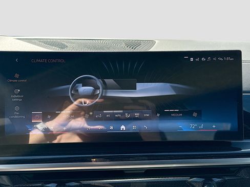 New 2026 BMW X7 xDrive40i w/ M Sport Package image 37