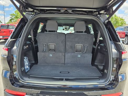 New 2025 Jeep Grand Cherokee L Laredo w/ Luxury Tech Group I RWD image 13