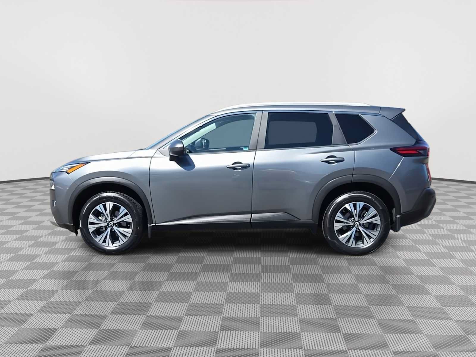 Used 2023 Nissan Rogue SV w/ SV Premium B Package AWD/4WD image 5