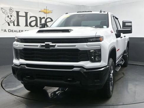 Used 2025 Chevrolet Silverado 2500 Custom w/ Custom Value Package AWD/4WD image 7