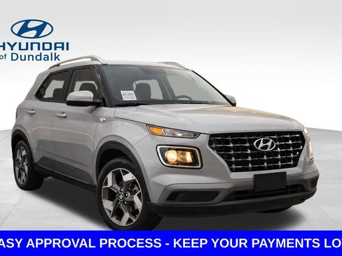 Used 2025 Hyundai Venue SEL FWD image 3