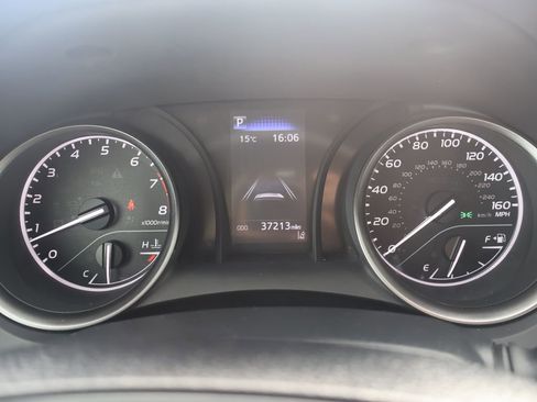 Used 2024 Toyota Camry SE FWD image 2