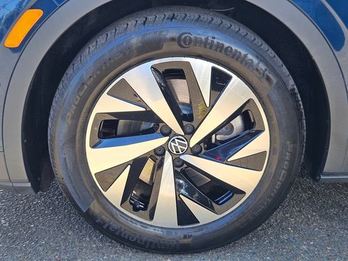 Used 2023 Volkswagen ID.4 Pro RWD image 32