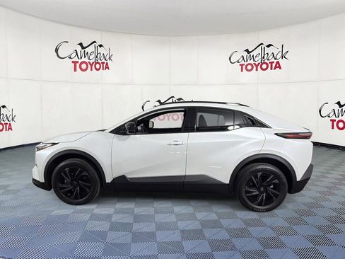 New 2026 Toyota C-HR AWD/4WD image 4
