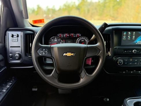 Used 2017 Chevrolet Silverado 2500 W/T w/ Snow Plow Prep Package image 21