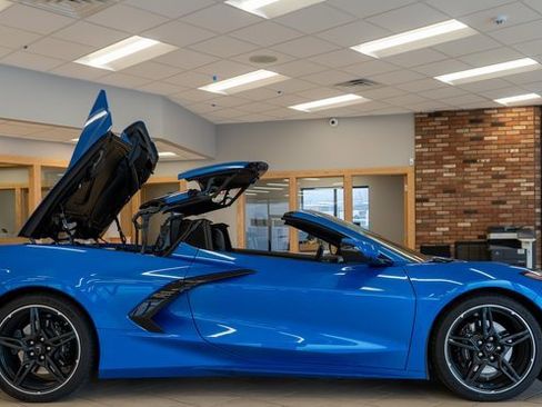 Used 2024 Chevrolet Corvette Stingray Preferred Conv w/ 2LT image 74