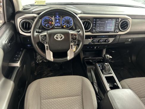 Used 2022 Toyota Tacoma SR5 RWD image 21