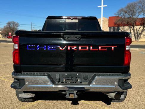 Used 2020 Chevrolet Silverado 2500 LTZ image 9