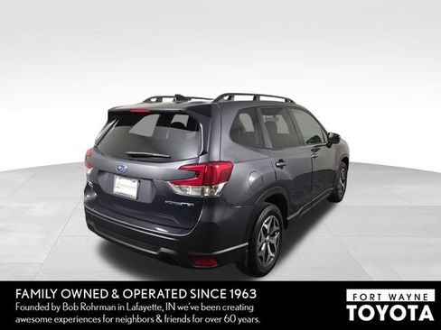 Used 2024 Subaru Forester Premium AWD/4WD image 7