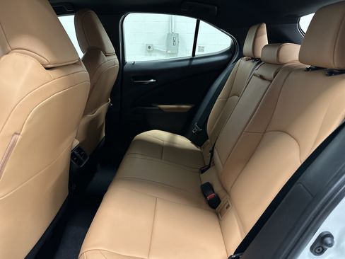 Certified 2023 Lexus UX 250h AWD w/ Premium Package image 31
