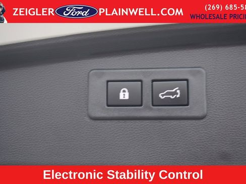 Used 2024 Subaru Outback Premium image 11